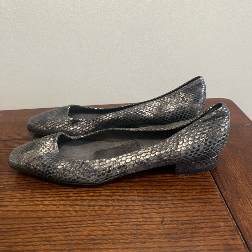 Stuart Weitzman silver snakeskin flats NEW